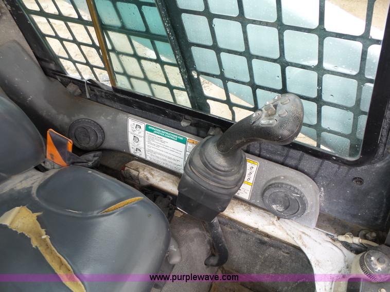 image for item L5595 2007 Bobcat S250 skid steer