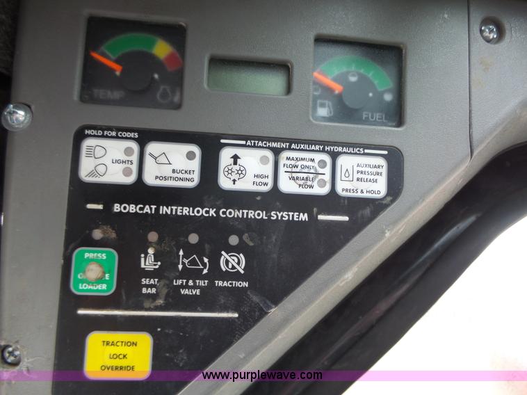 image for item L5595 2007 Bobcat S250 skid steer