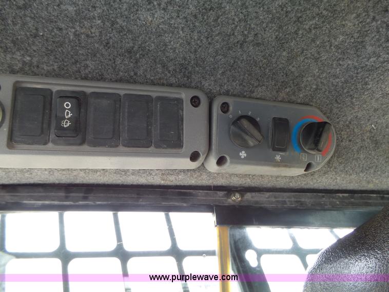 image for item L5595 2007 Bobcat S250 skid steer