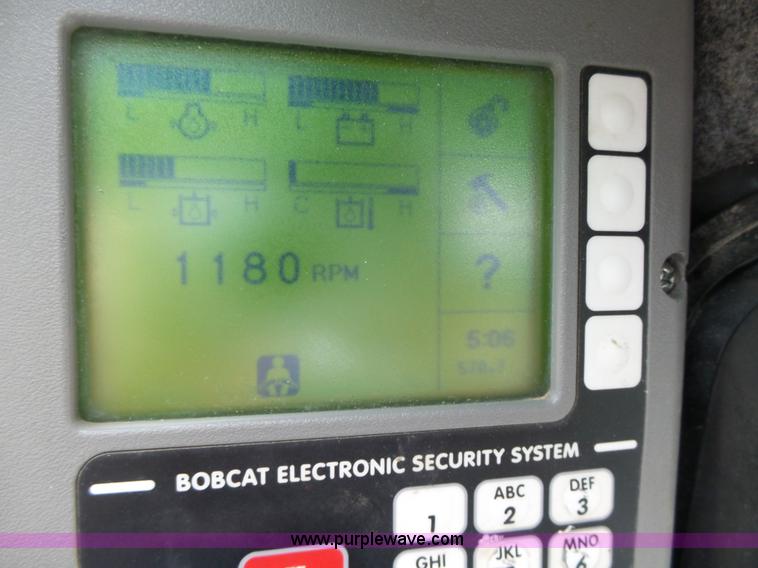 image for item L5595 2007 Bobcat S250 skid steer