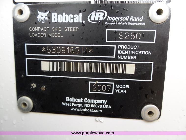 image for item L5595 2007 Bobcat S250 skid steer