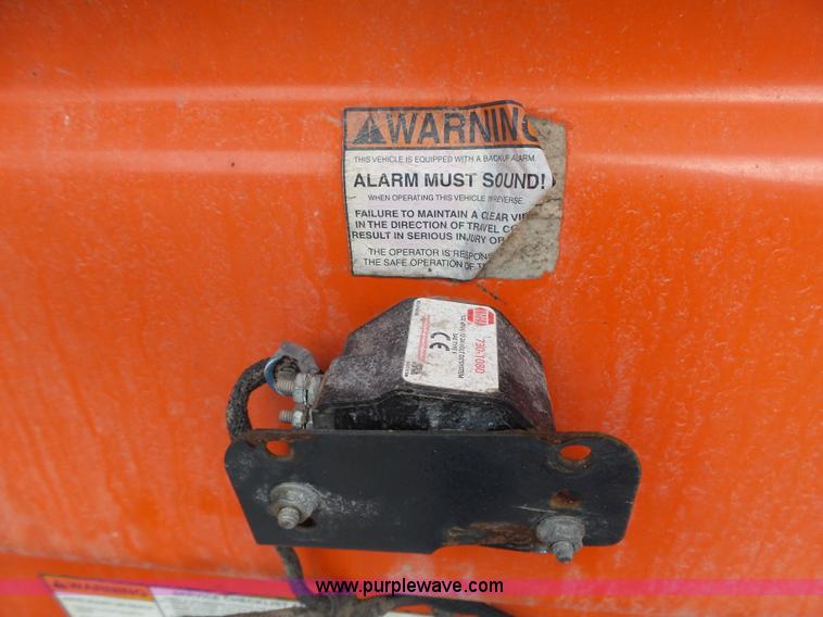 image for item L5596 2004 Bobcat S250 skid steer