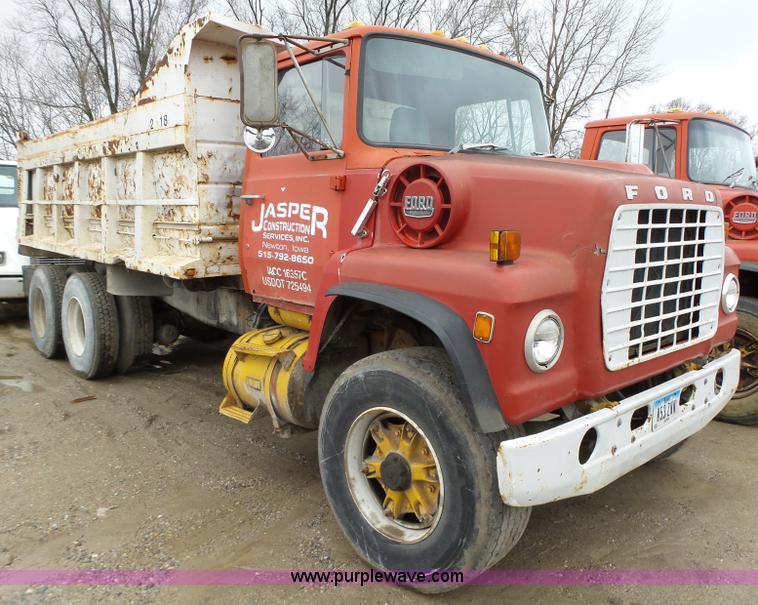 image for item L5600 1979 Ford 8000 dump truck