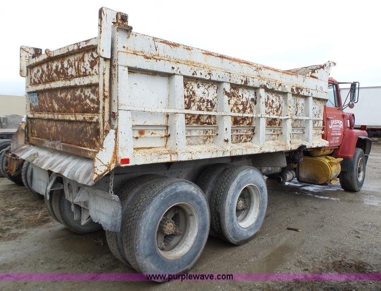image for item L5600 1979 Ford 8000 dump truck