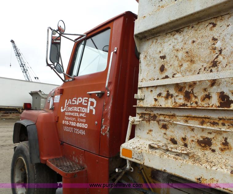 image for item L5600 1979 Ford 8000 dump truck