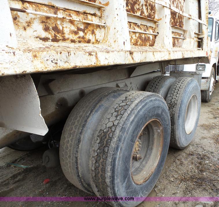 image for item L5600 1979 Ford 8000 dump truck