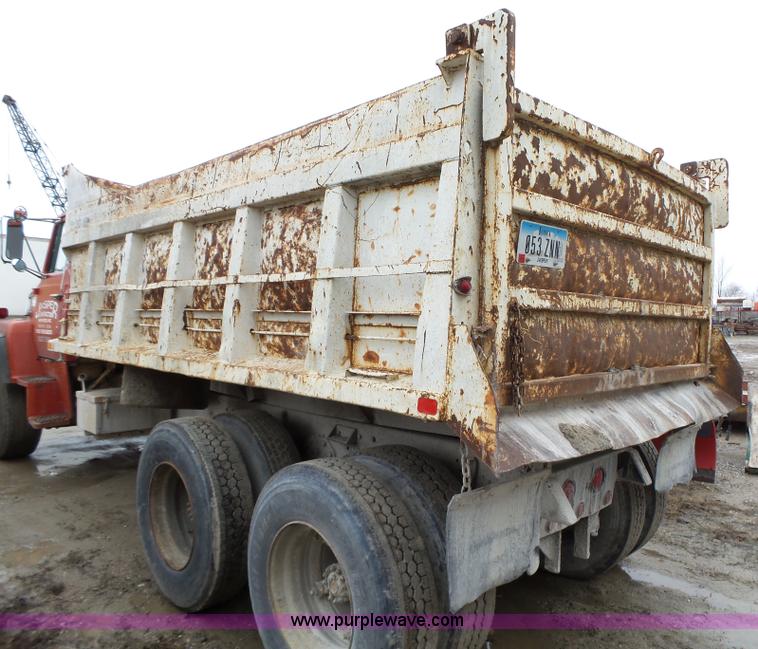 image for item L5600 1979 Ford 8000 dump truck