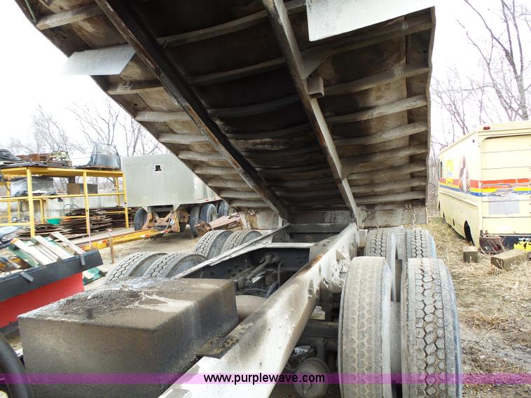 image for item L5600 1979 Ford 8000 dump truck