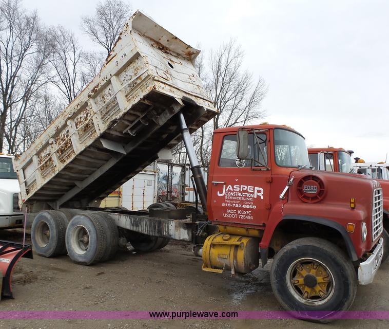 image for item L5600 1979 Ford 8000 dump truck