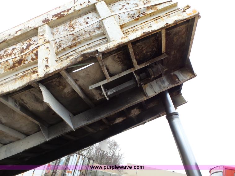 image for item L5600 1979 Ford 8000 dump truck