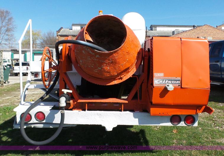 image for item L5613 1985 International S1954 flatbed truck with crane