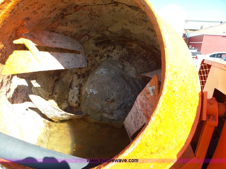 image for item L5613 1985 International S1954 flatbed truck with crane