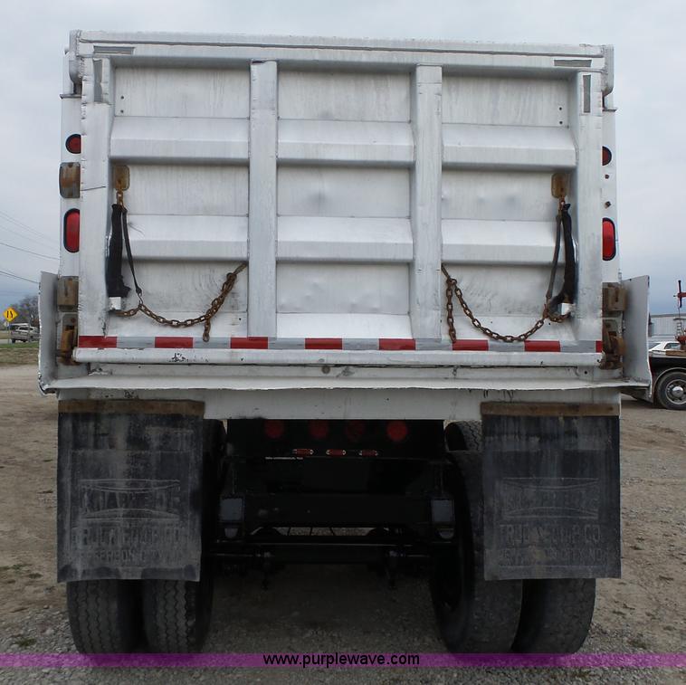 image for item L5625 1992 Fruehauf end dump trailer