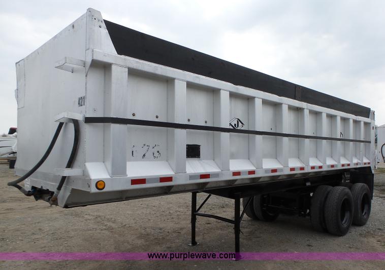 image for item L5625 1992 Fruehauf end dump trailer