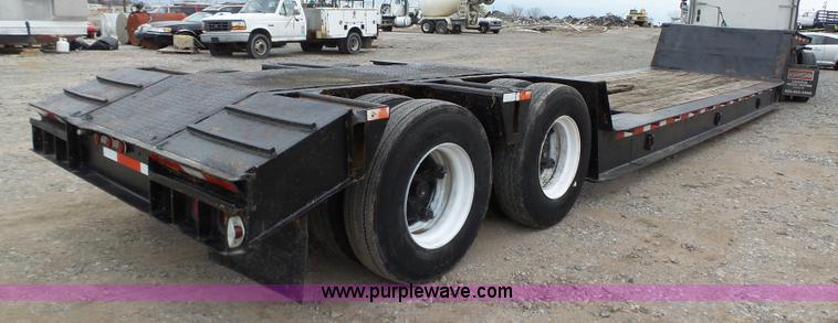 image for item L5629 1974 Contract-mfg equipment trailer