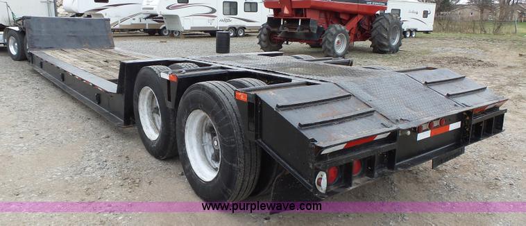 image for item L5629 1974 Contract-mfg equipment trailer