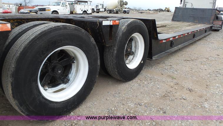 image for item L5629 1974 Contract-mfg equipment trailer