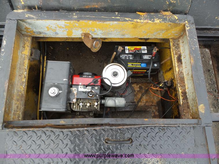 image for item L5629 1974 Contract-mfg equipment trailer