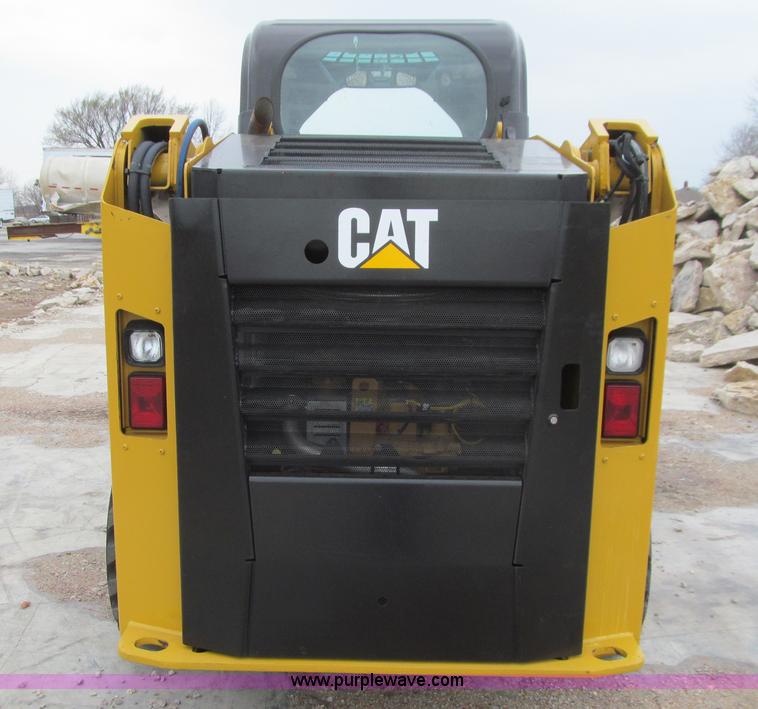image for item L5633 2014 Caterpillar 236D skid steer