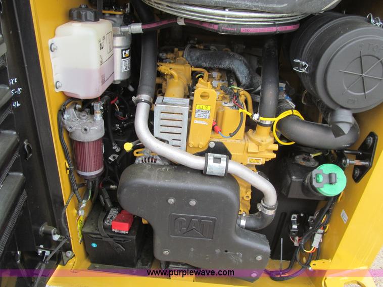 image for item L5633 2014 Caterpillar 236D skid steer