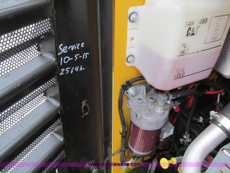 image for item L5633 2014 Caterpillar 236D skid steer