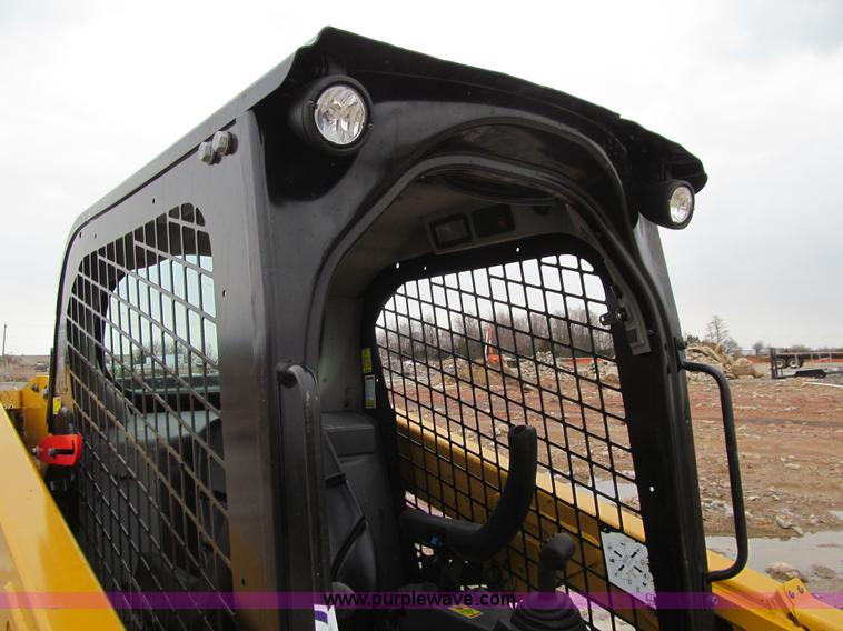 image for item L5633 2014 Caterpillar 236D skid steer