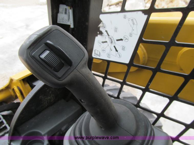 image for item L5633 2014 Caterpillar 236D skid steer