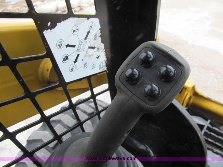 image for item L5633 2014 Caterpillar 236D skid steer