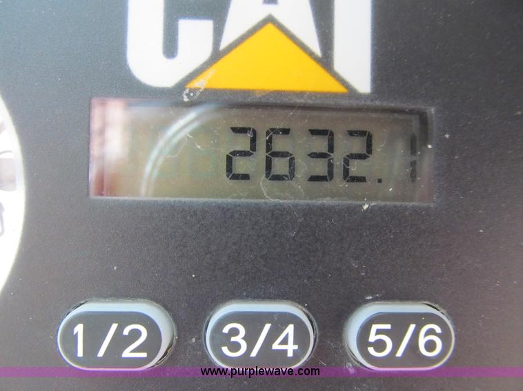 image for item L5633 2014 Caterpillar 236D skid steer