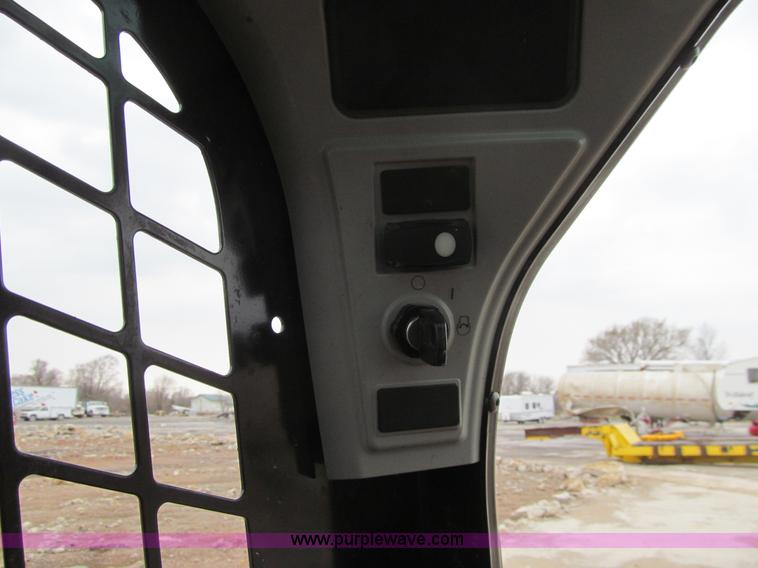 image for item L5633 2014 Caterpillar 236D skid steer