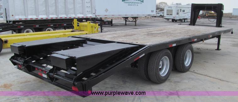 image for item L5635 2005 Trailerman equipment trailer