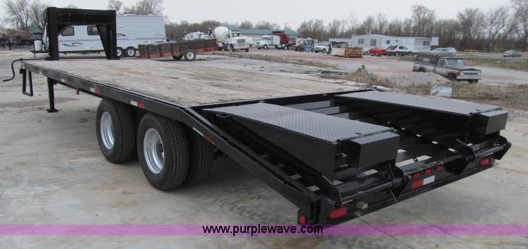 image for item L5635 2005 Trailerman equipment trailer