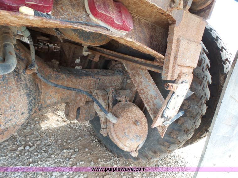 image for item L6276 1985 GMC J96 dump truck