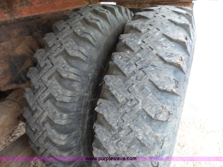 image for item L6276 1985 GMC J96 dump truck