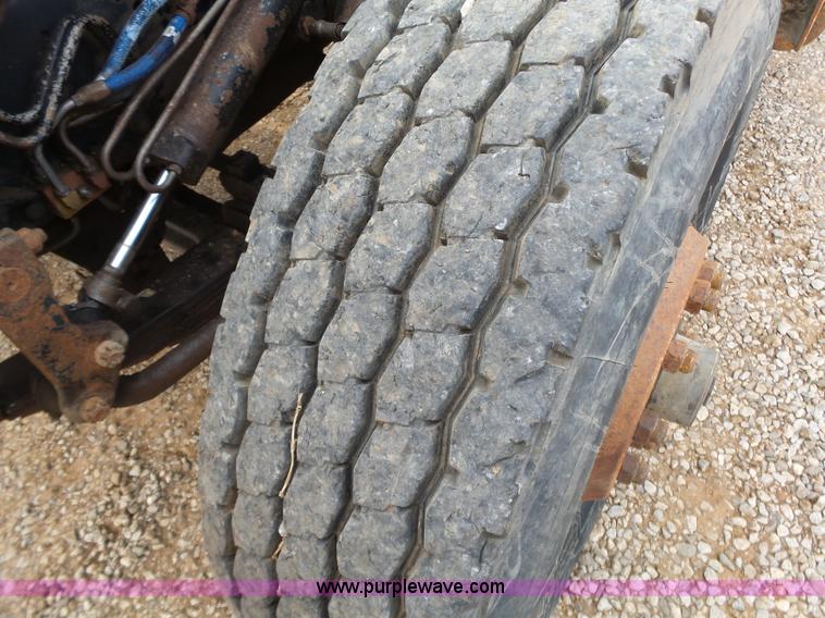 image for item L6276 1985 GMC J96 dump truck