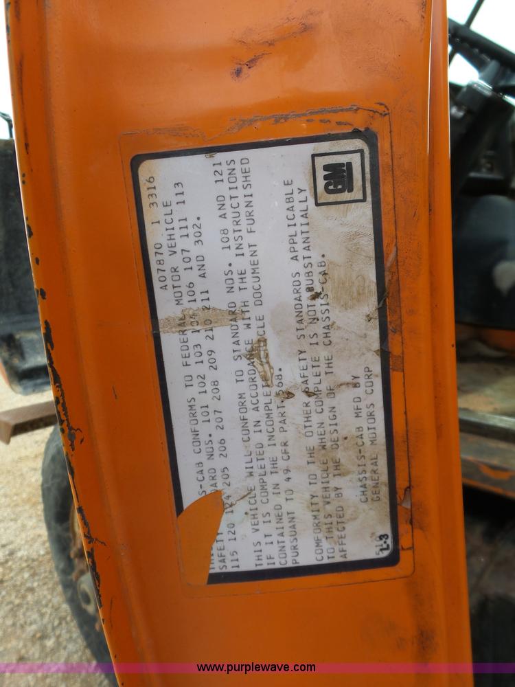 image for item L6276 1985 GMC J96 dump truck