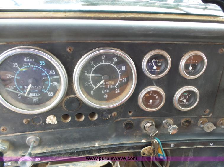 image for item L6276 1985 GMC J96 dump truck