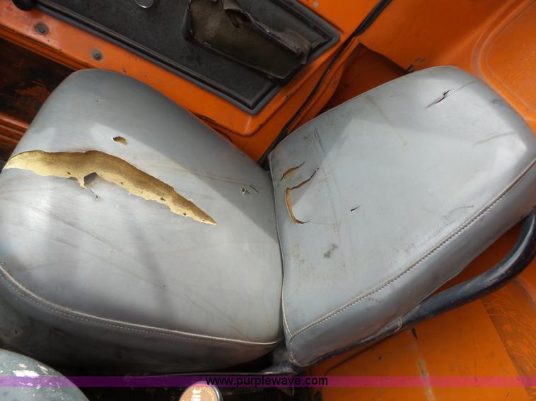 image for item L6276 1985 GMC J96 dump truck