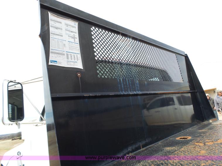 image for item L6277 1999 Ford F800 dump truck