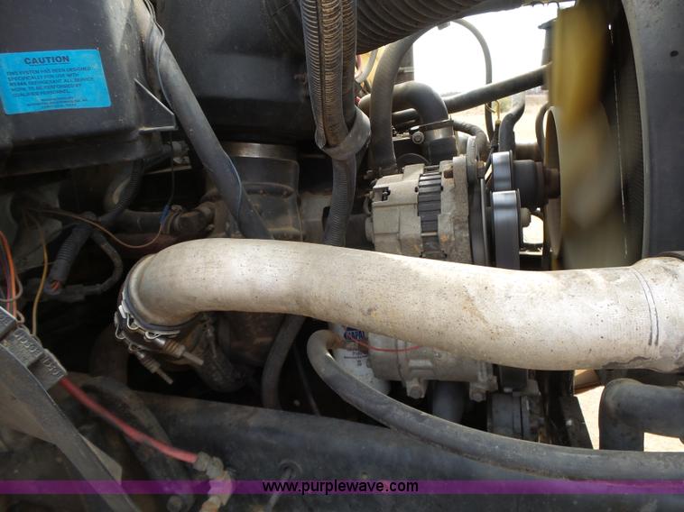 image for item L6277 1999 Ford F800 dump truck