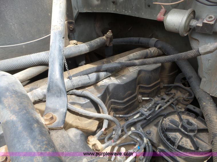 image for item L6277 1999 Ford F800 dump truck