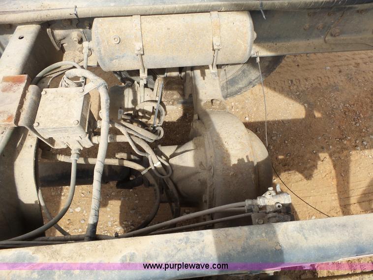 image for item L6277 1999 Ford F800 dump truck