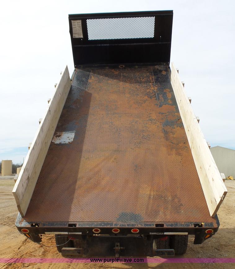 image for item L6277 1999 Ford F800 dump truck