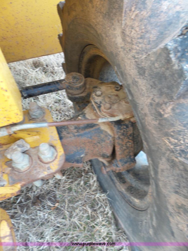 image for item L6278 2006 Vermeer RT1250 rock saw