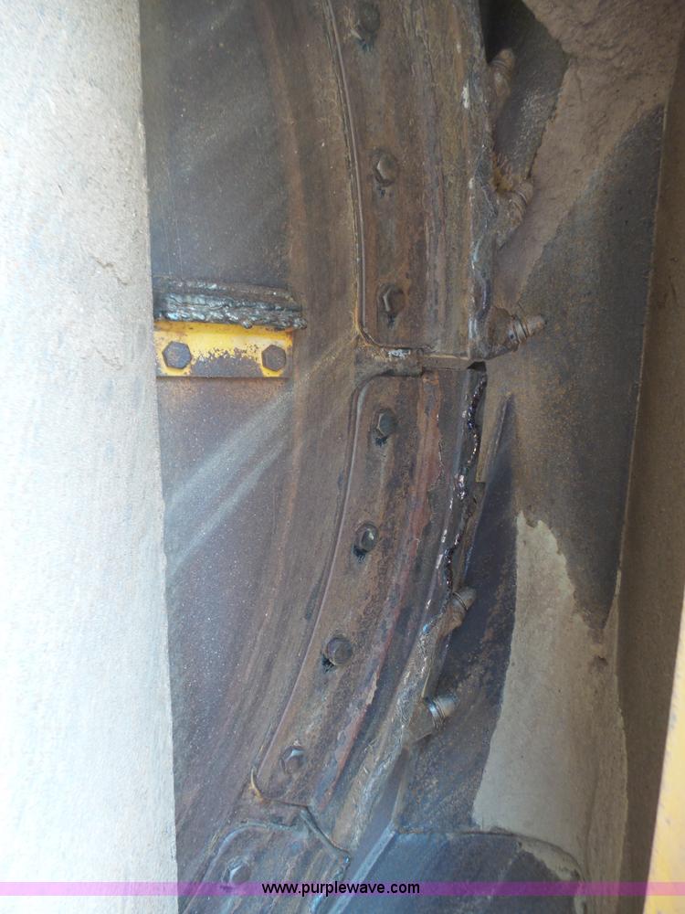 image for item L6278 2006 Vermeer RT1250 rock saw