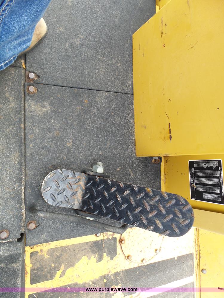 image for item L6278 2006 Vermeer RT1250 rock saw