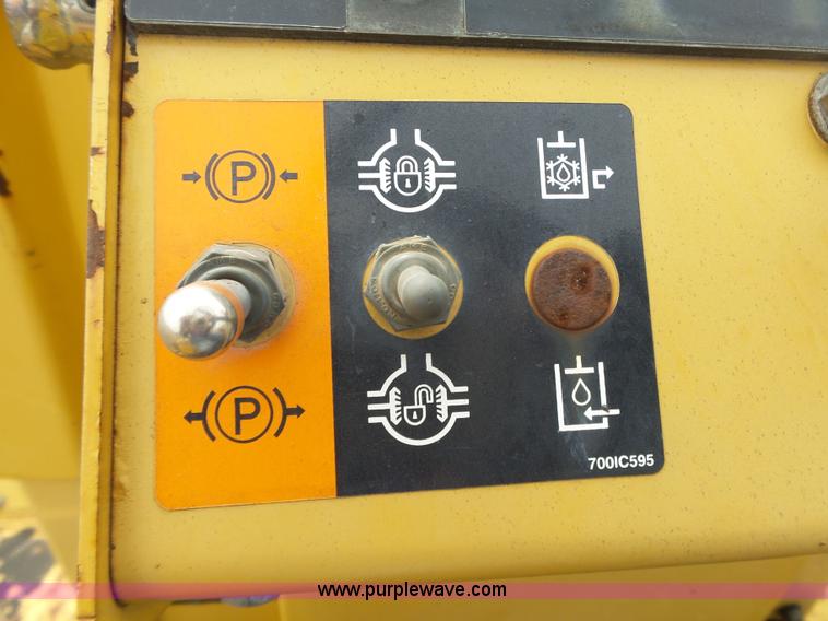 image for item L6278 2006 Vermeer RT1250 rock saw