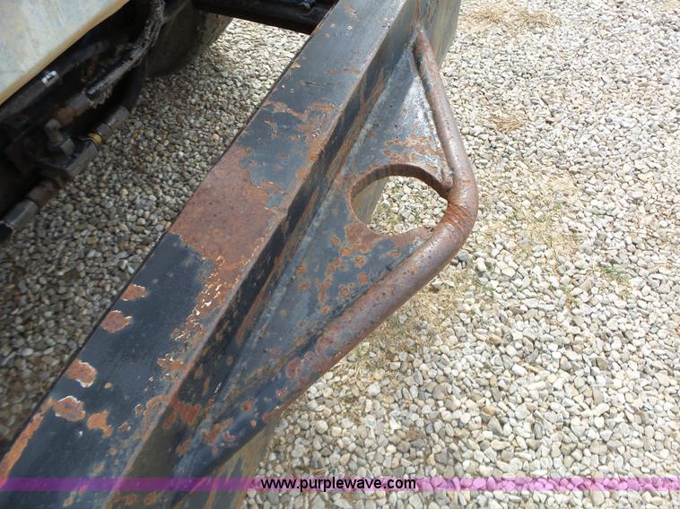 image for item L6279 1981 Ford LTS9000 flatbed truck