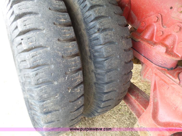 image for item L6279 1981 Ford LTS9000 flatbed truck