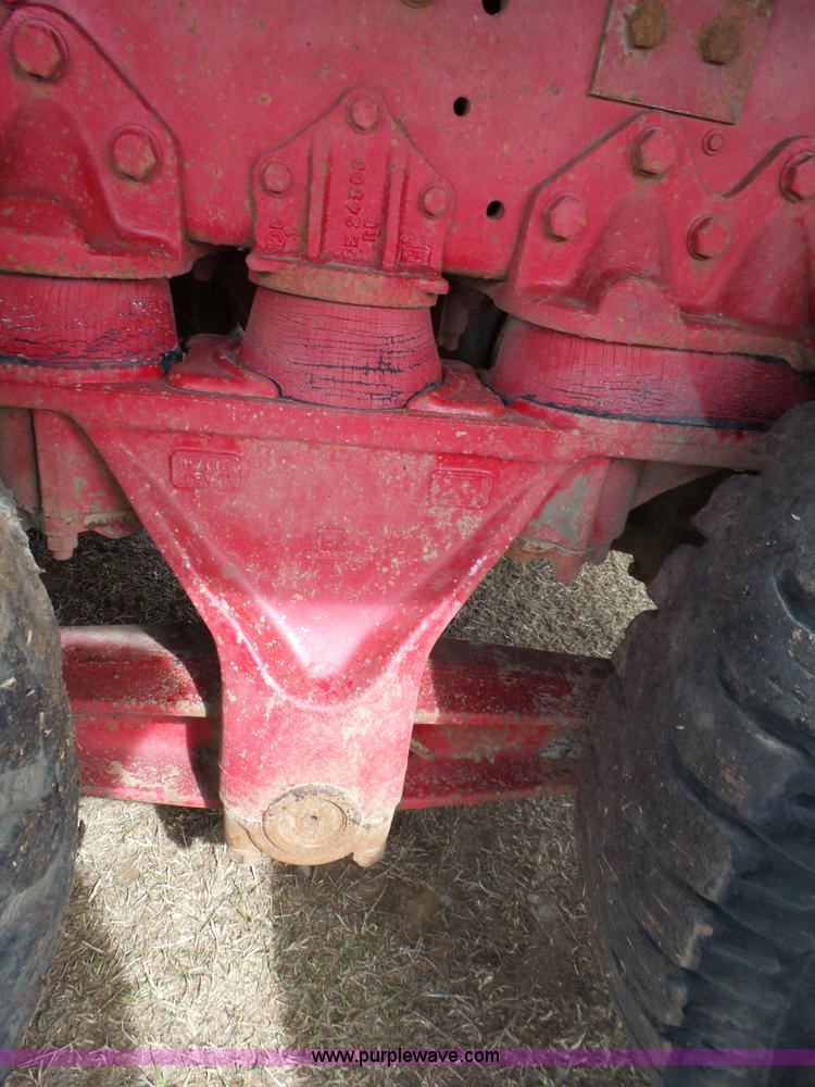 image for item L6279 1981 Ford LTS9000 flatbed truck